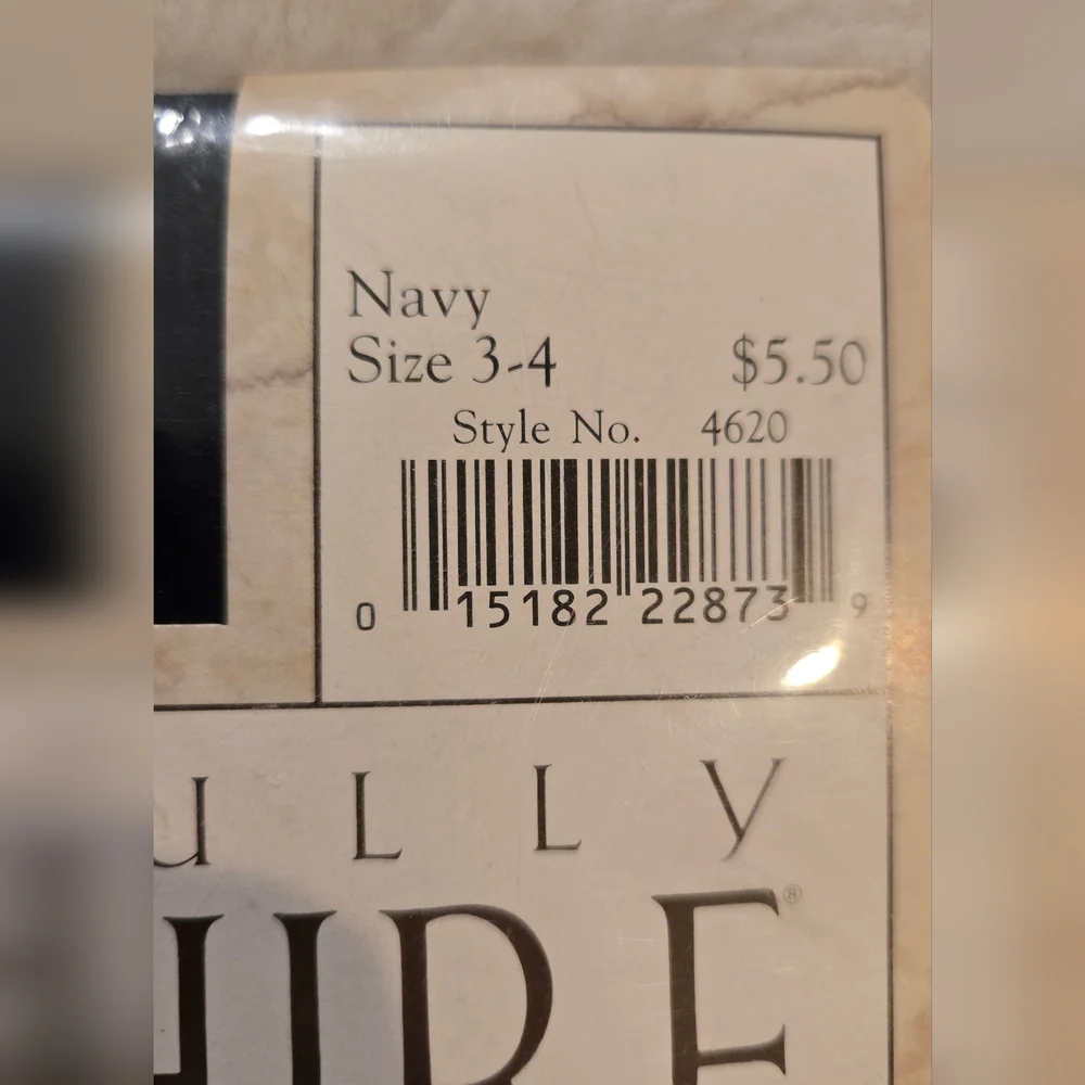 Beautifully Berkshire Lycra Opaque Control Top Sandalfoot 4620 Navy Sz 3-4 New